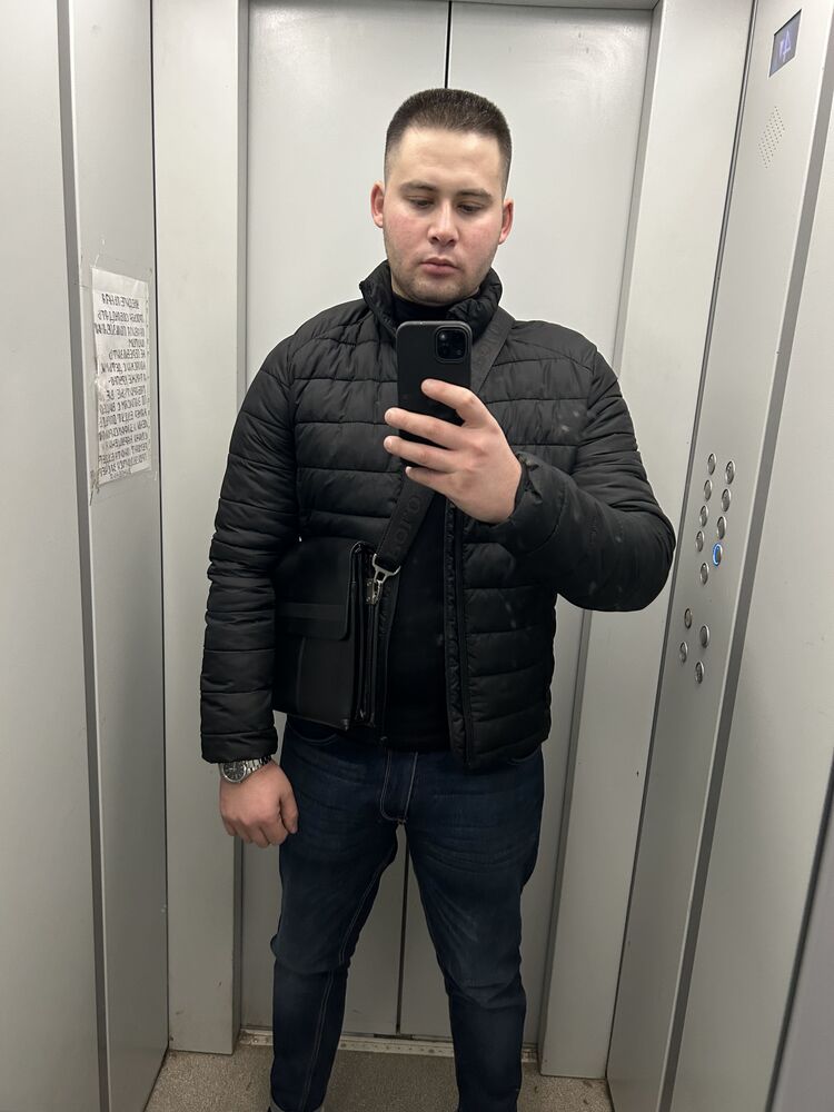  31873078  , 28 ,    