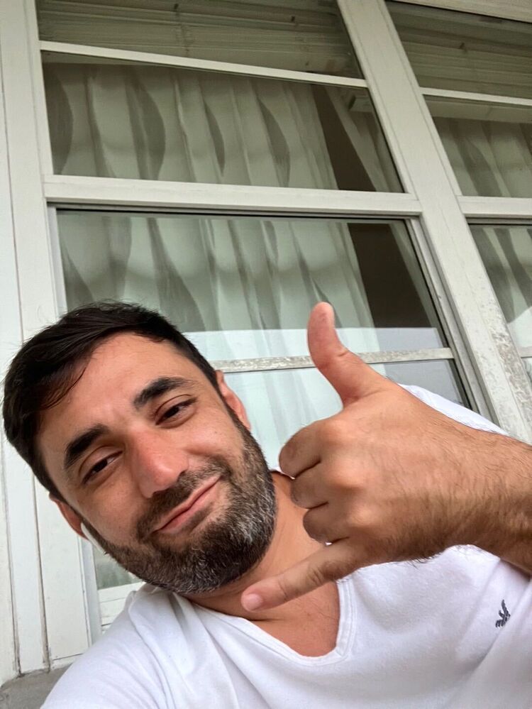  38058718  Azam, 34 ,    