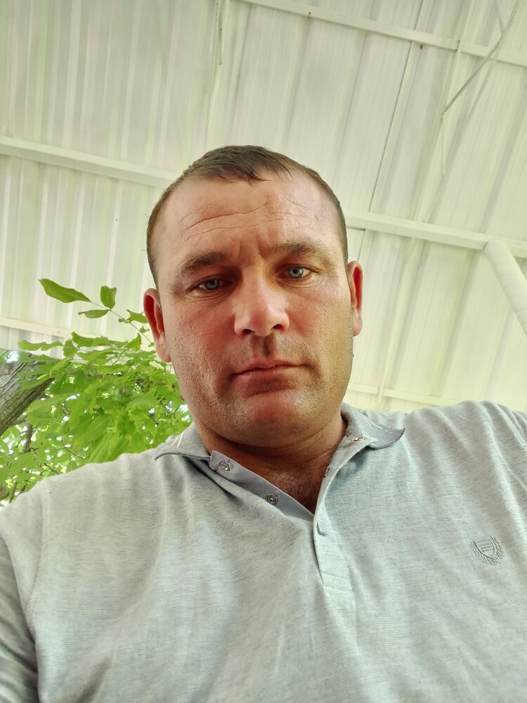  43855828  Umar, 38 ,    