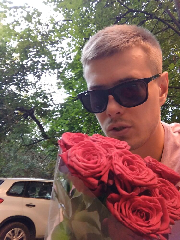  10204318  Gleb, 38 ,    