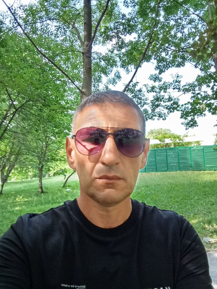  44351628  , 45 ,    