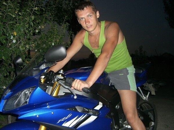  13857798  Igor, 39 ,    