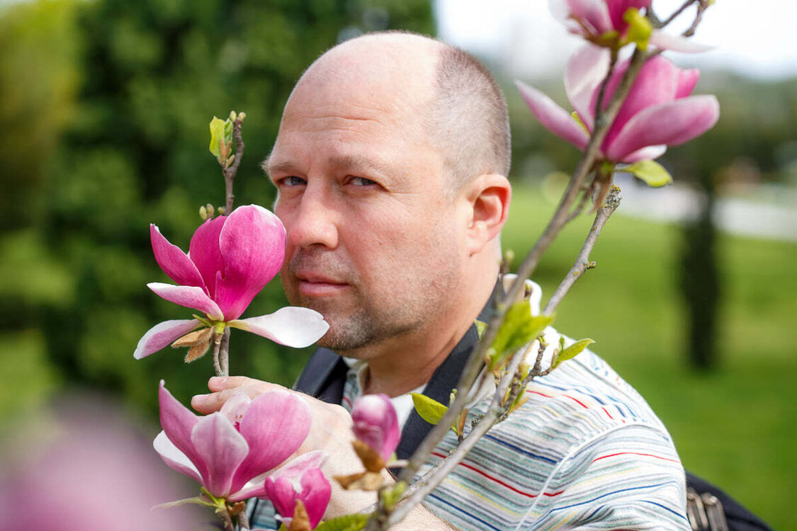  27670478  Andrej, 47 ,    