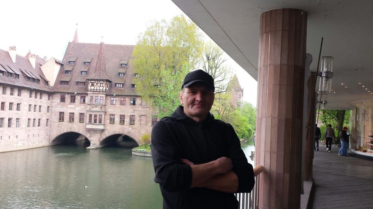  10471648  Igor, 59 ,    -