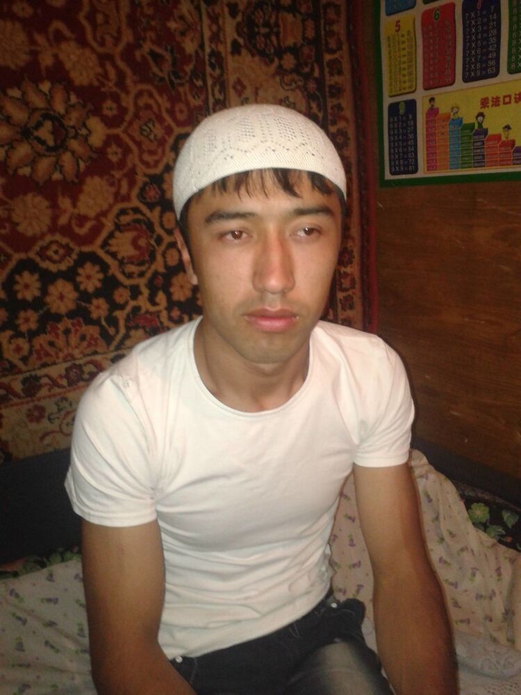  4725458  Islam, 37 ,    