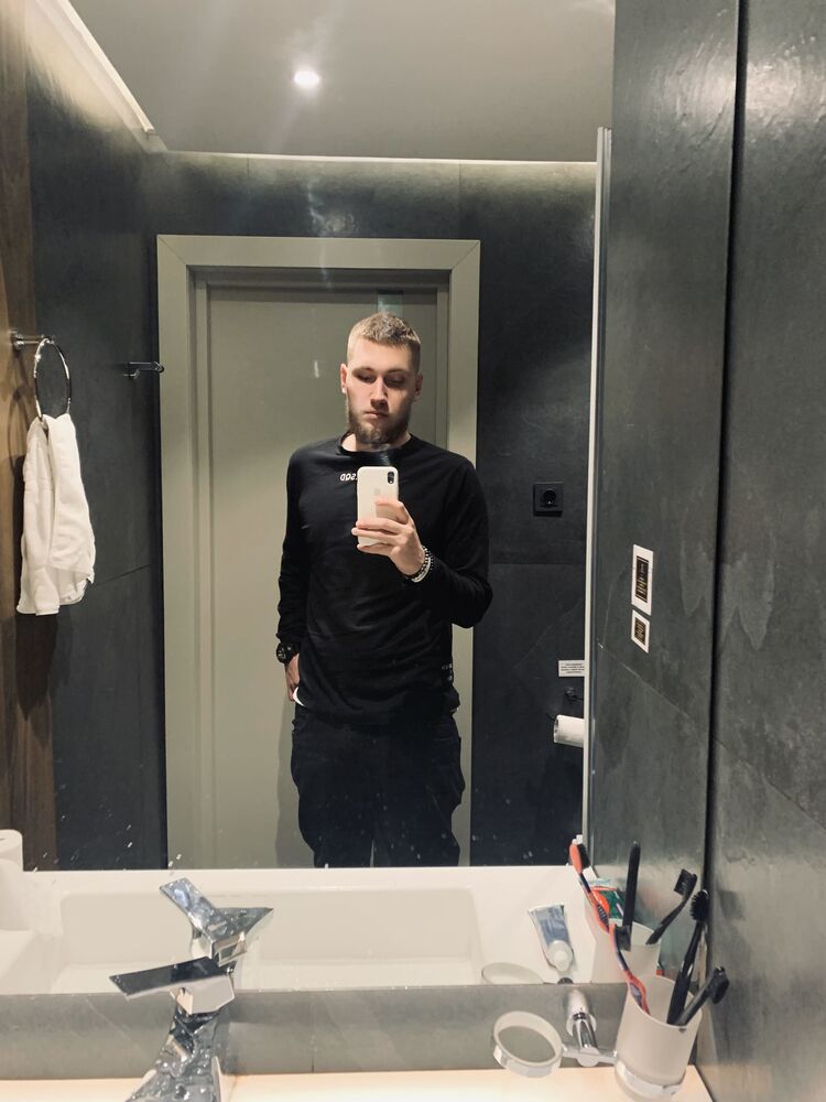  32584198  , 23 ,    