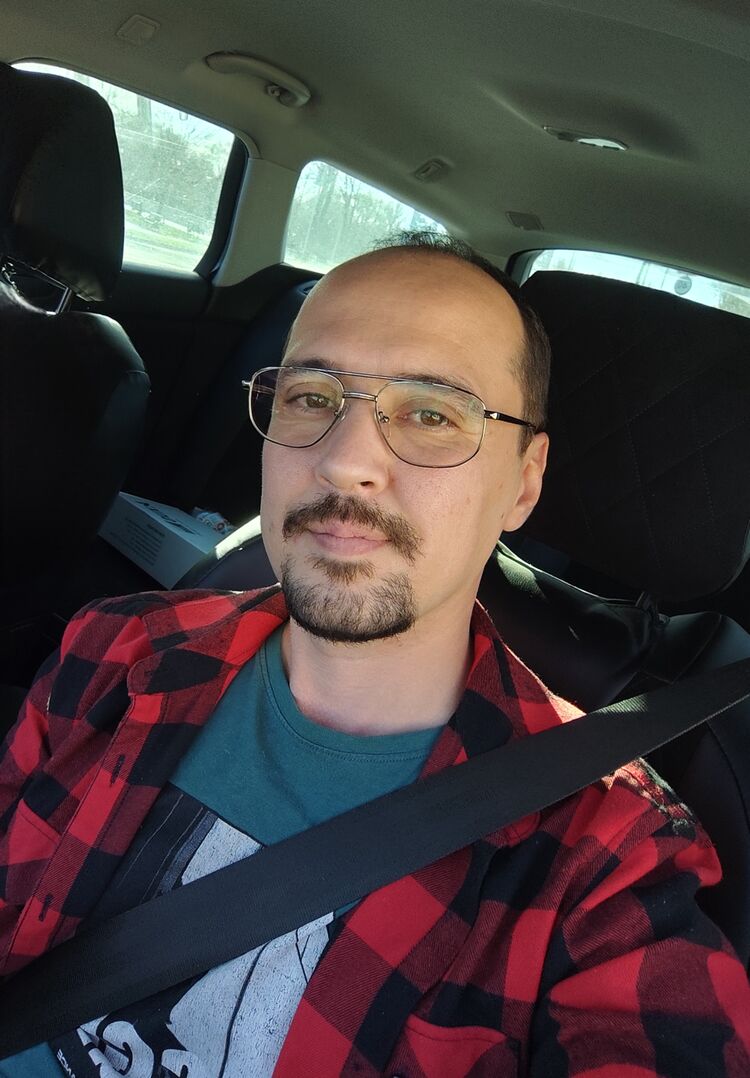  52888808  , 36 ,    
