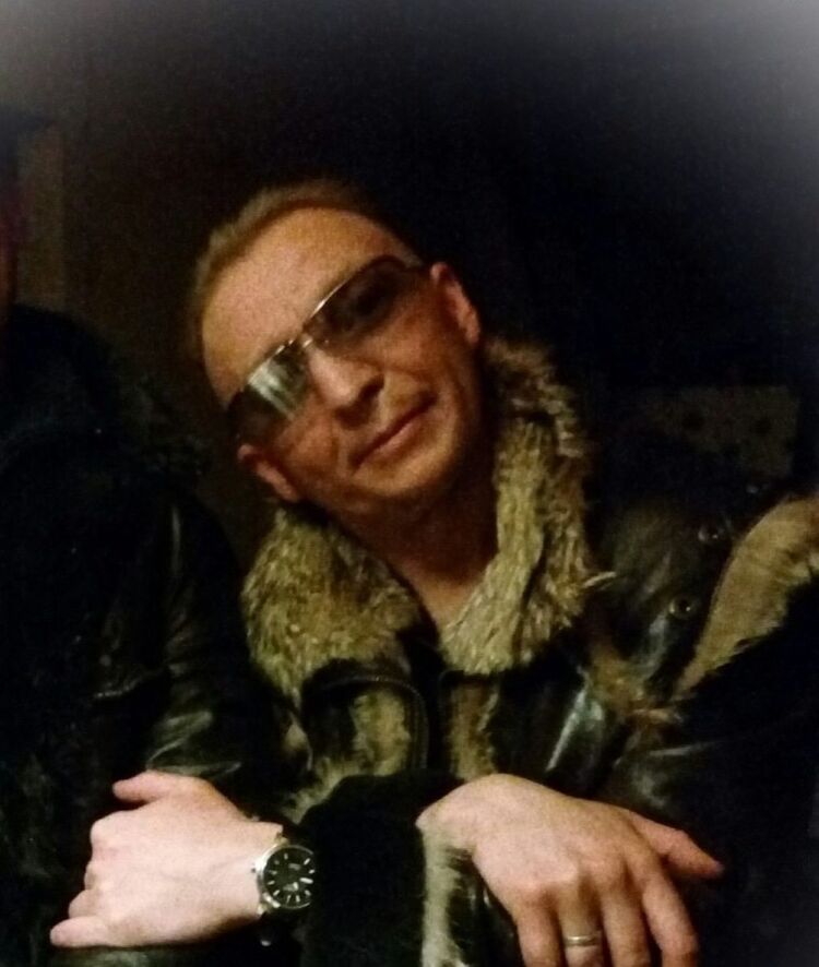  19149978  Ivan, 43 ,    