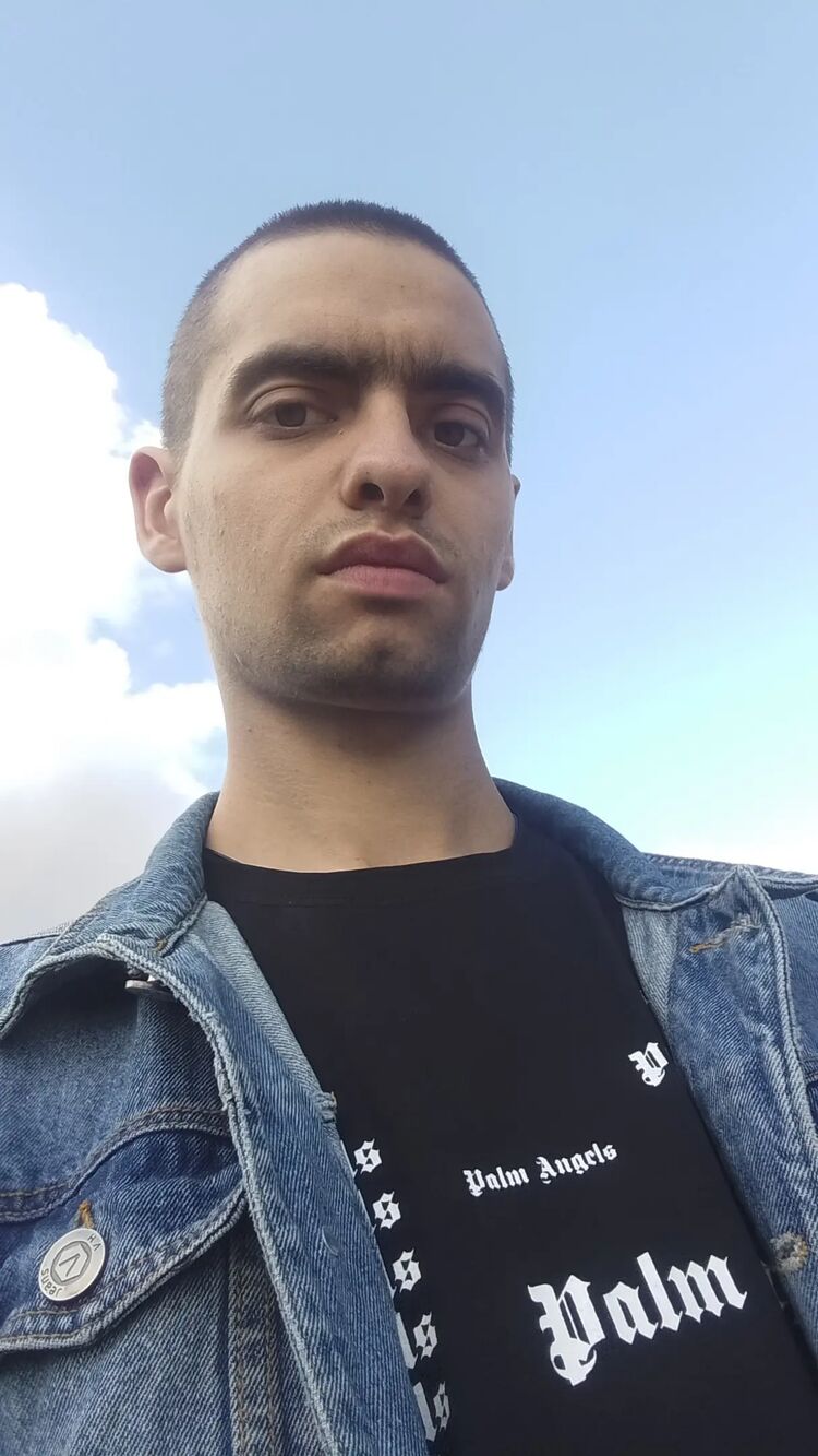  38175528  Neizvestny, 24 ,    