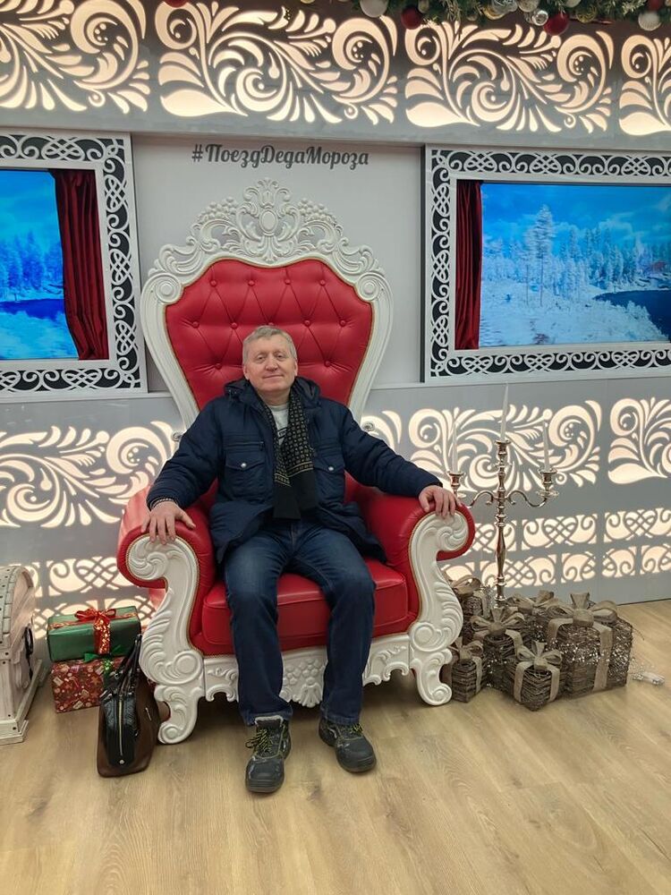  48088588  Oleg, 56 ,    