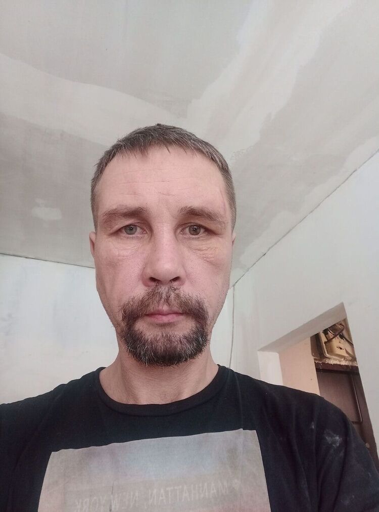  40934788  , 42 ,    -