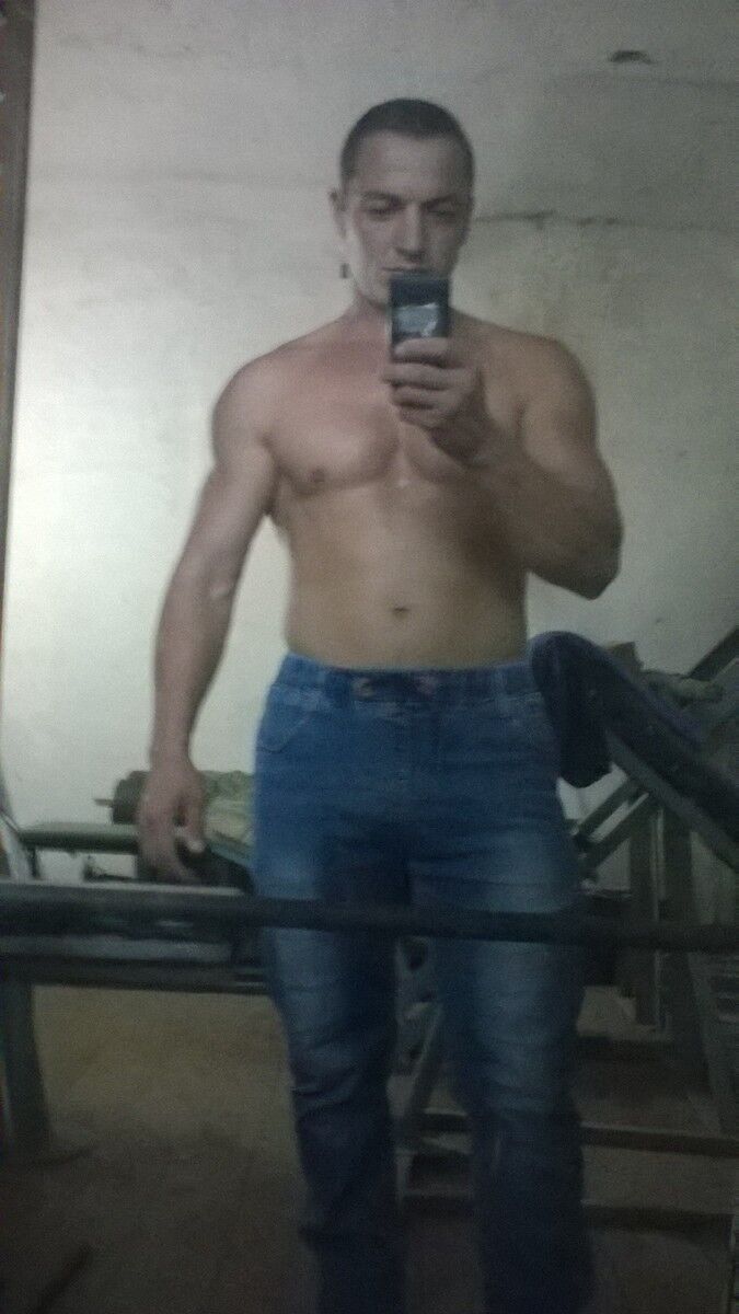  18897698  Iluha, 38 ,    