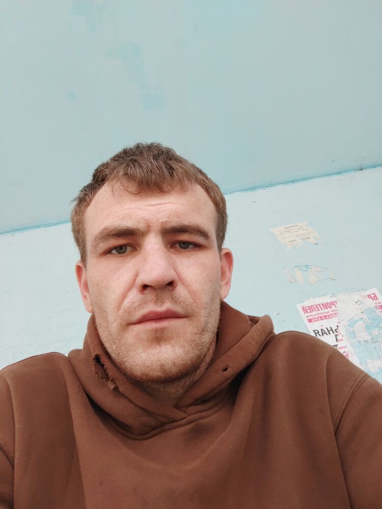  42561628  , 30 ,    