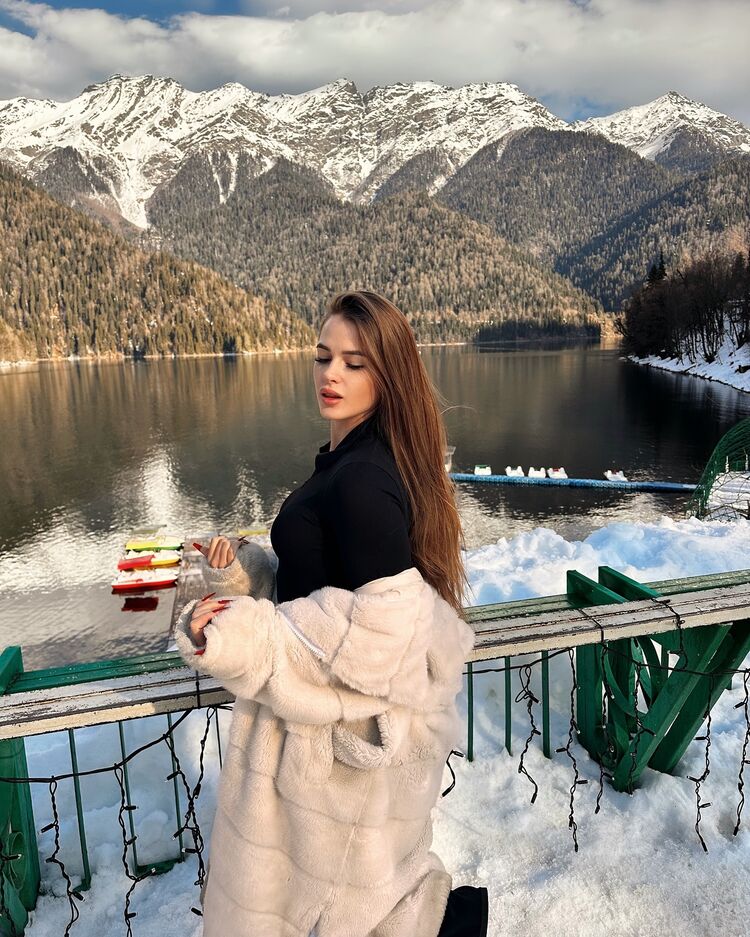  ,   Victoria, 23 ,   ,   