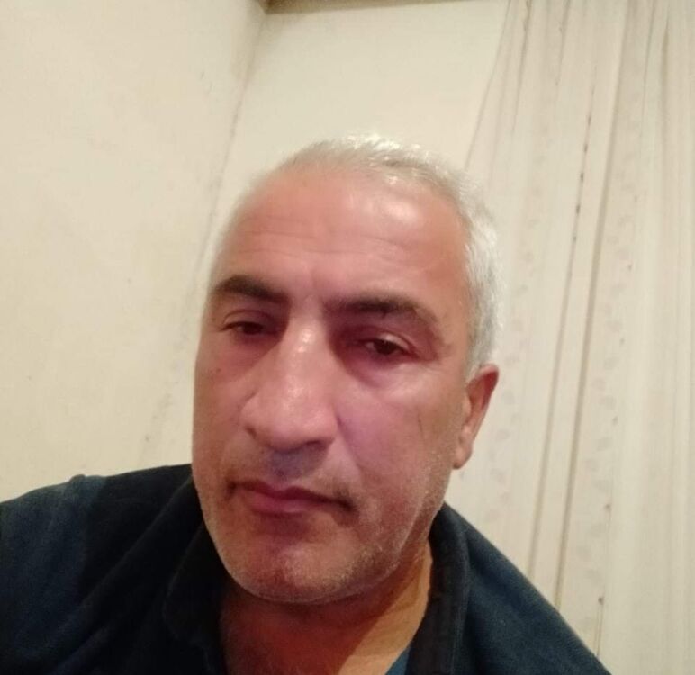  44583188  Azad, 57 ,    