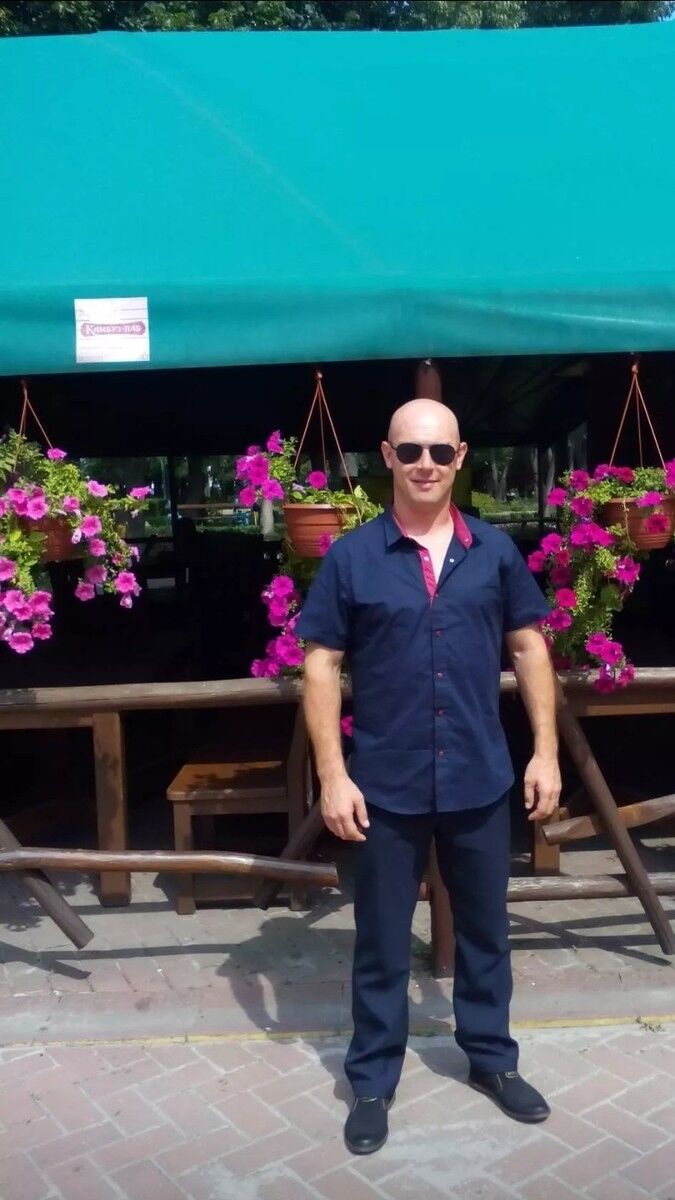  15181738  Oleg, 44 ,    