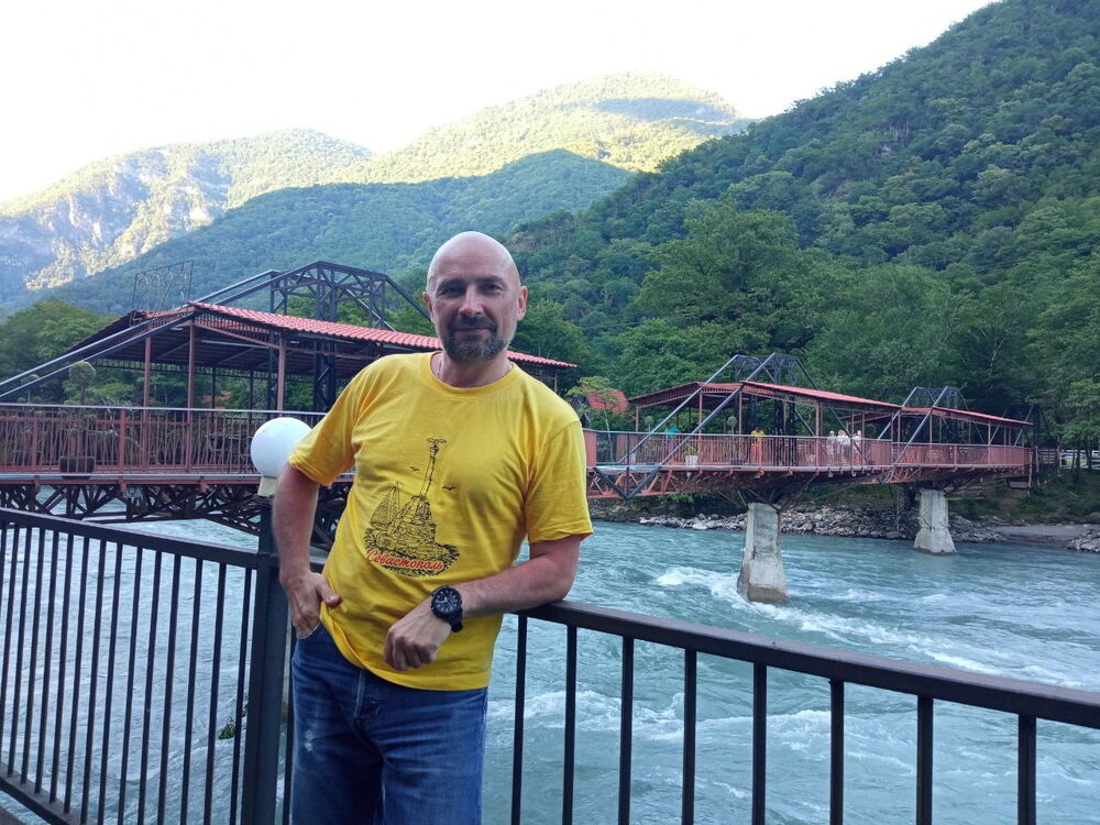  40583928  , 47 ,    -