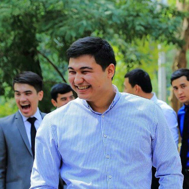  24135778  Davrik, 31 ,    