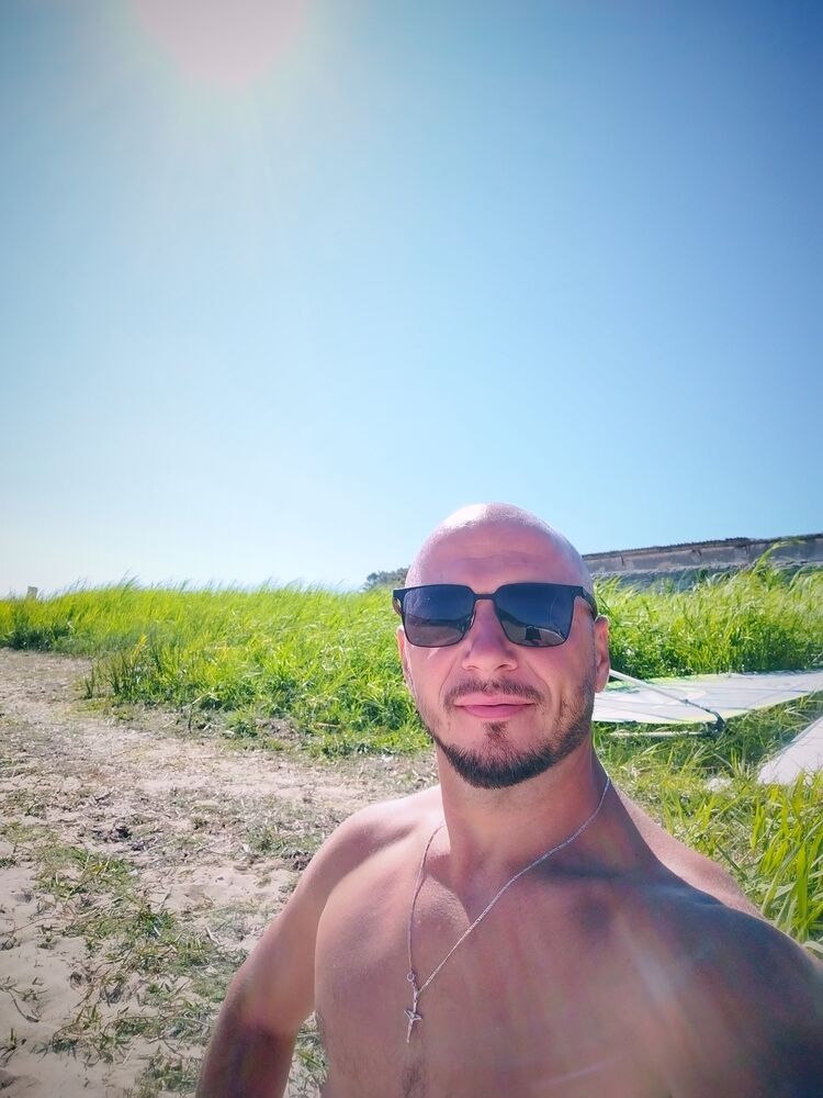  46791348  Igor, 37 ,    