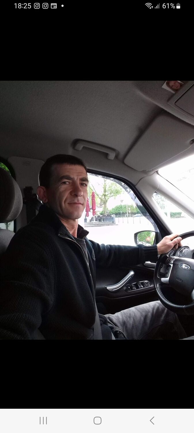  46096638  Pavel, 49 ,    