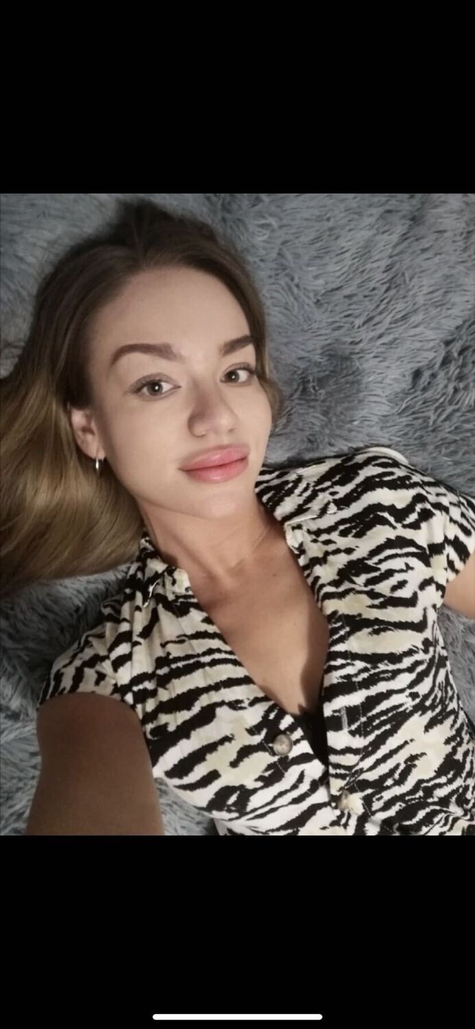  ,   Olga, 21 ,   c 