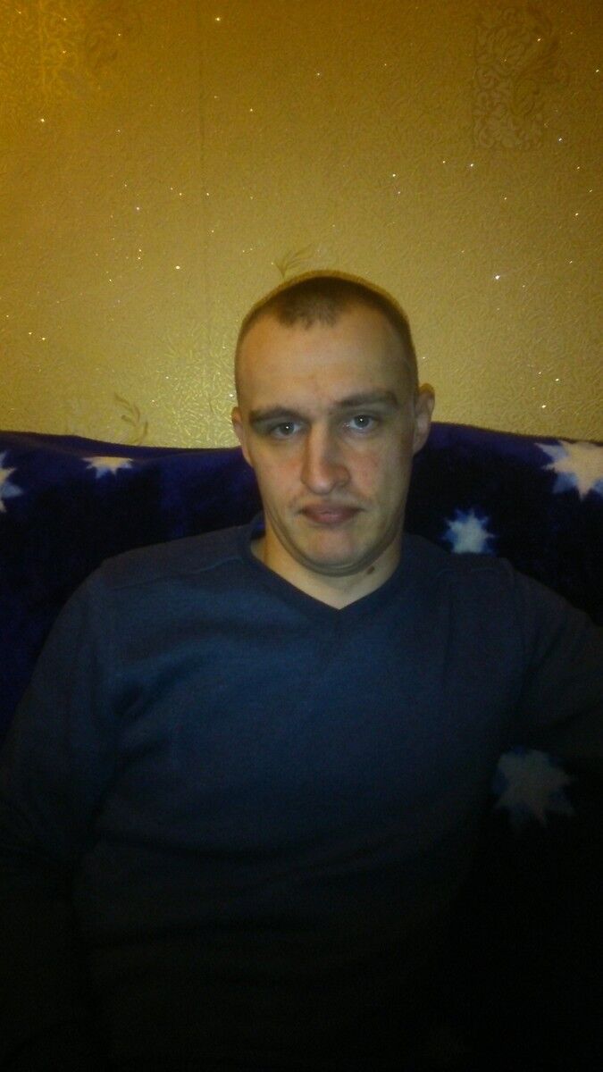  9052318  Slava, 41 ,    -