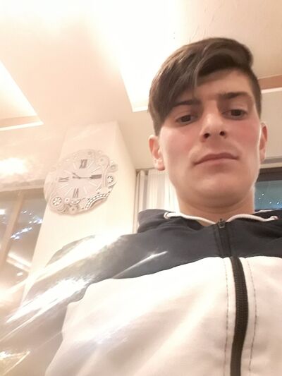  ,   Adrian, 28 ,   ,   , c 