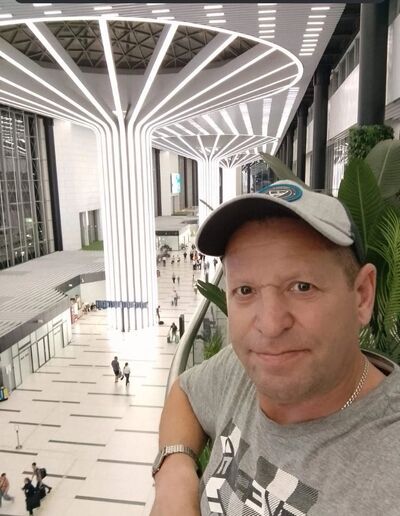  ,   Valentin, 51 ,   ,   , c , 