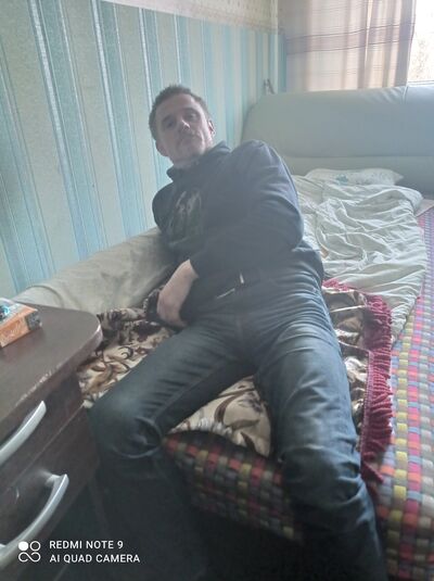  ,   Alex, 40 ,   c 