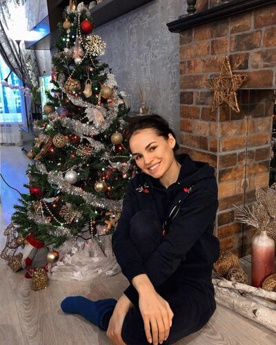 ,   Julia, 30 ,   ,   