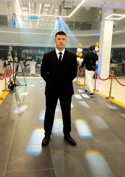  ,   Pavel, 37 ,   ,   
