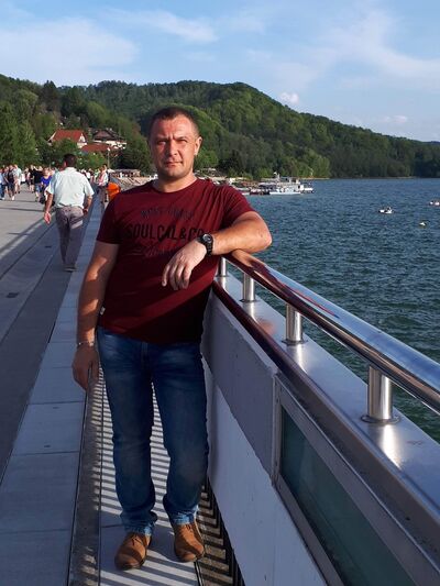  ,   Ruslan, 49 ,     , c 