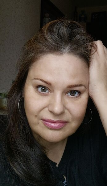  ,   Nika, 48 ,   