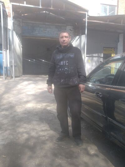  ,   Anton, 39 ,   ,   