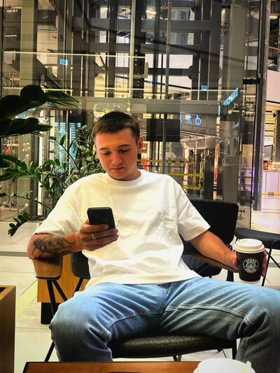  ,   Maksim, 22 ,   ,   