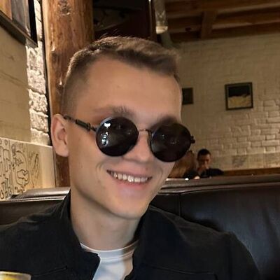  ,   Nikolai, 21 ,   ,   