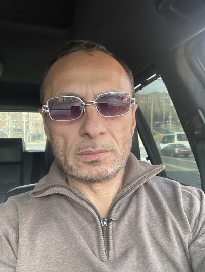  ,   Samvel, 60 ,  