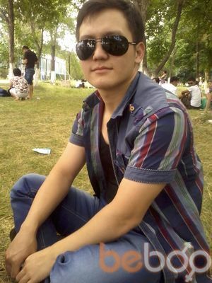  ,   Denis, 32 ,   