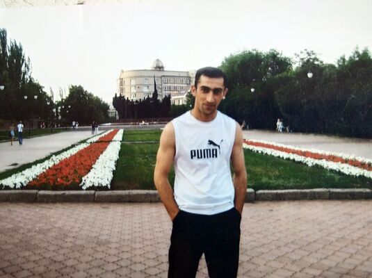  ,   Marat, 37 ,   ,   
