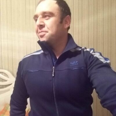  ,   Ruslan, 42 ,   ,   , c 