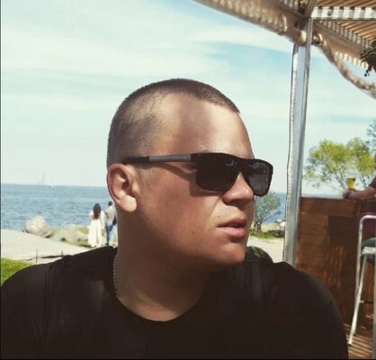  ,   Denis, 33 ,   ,   