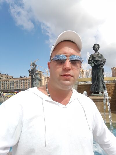  ,   Sasha, 38 ,   c 