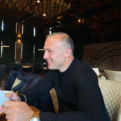  Ar Ram,   Steven, 55 ,     , c 