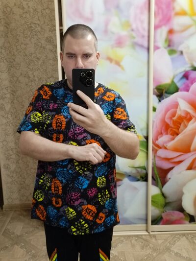  ,   Anton, 46 ,   ,   , c 