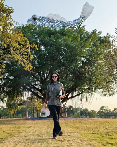  ,   Lia, 33 ,   ,   