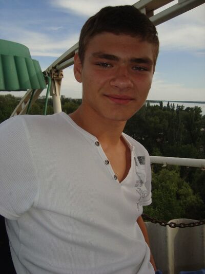  ,   Alex, 29 ,   