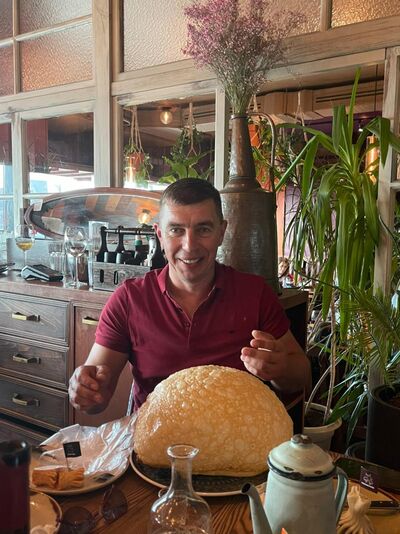  ,   Viktor, 42 ,     , c 
