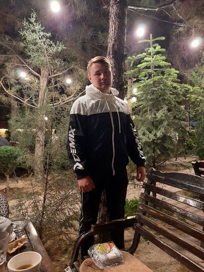  ,   Viktor, 23 ,     , c , 