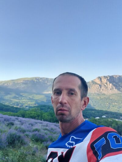  ,   Artem, 43 ,   ,   , c 