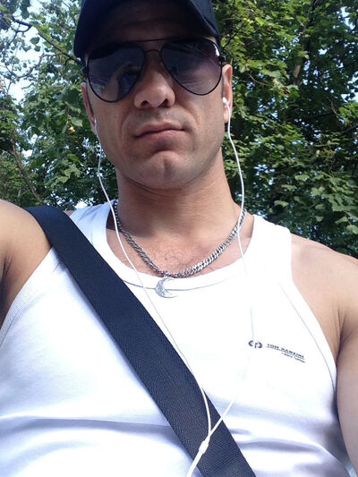  ,   Ikrom, 39 ,   ,   , c , 